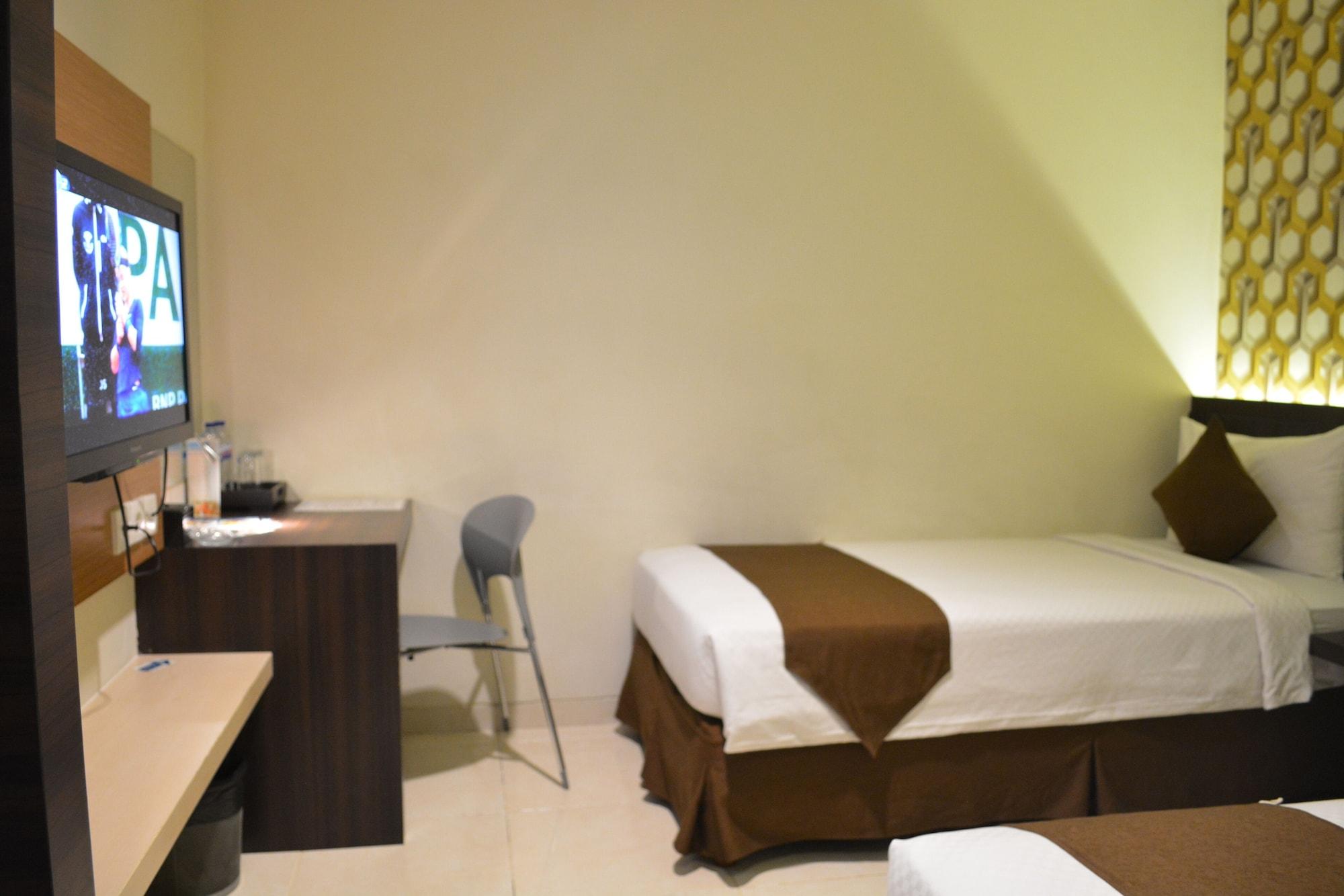 Hotel 88 Embong Kenongo - Kayun By Wh Surabaya Dış mekan fotoğraf