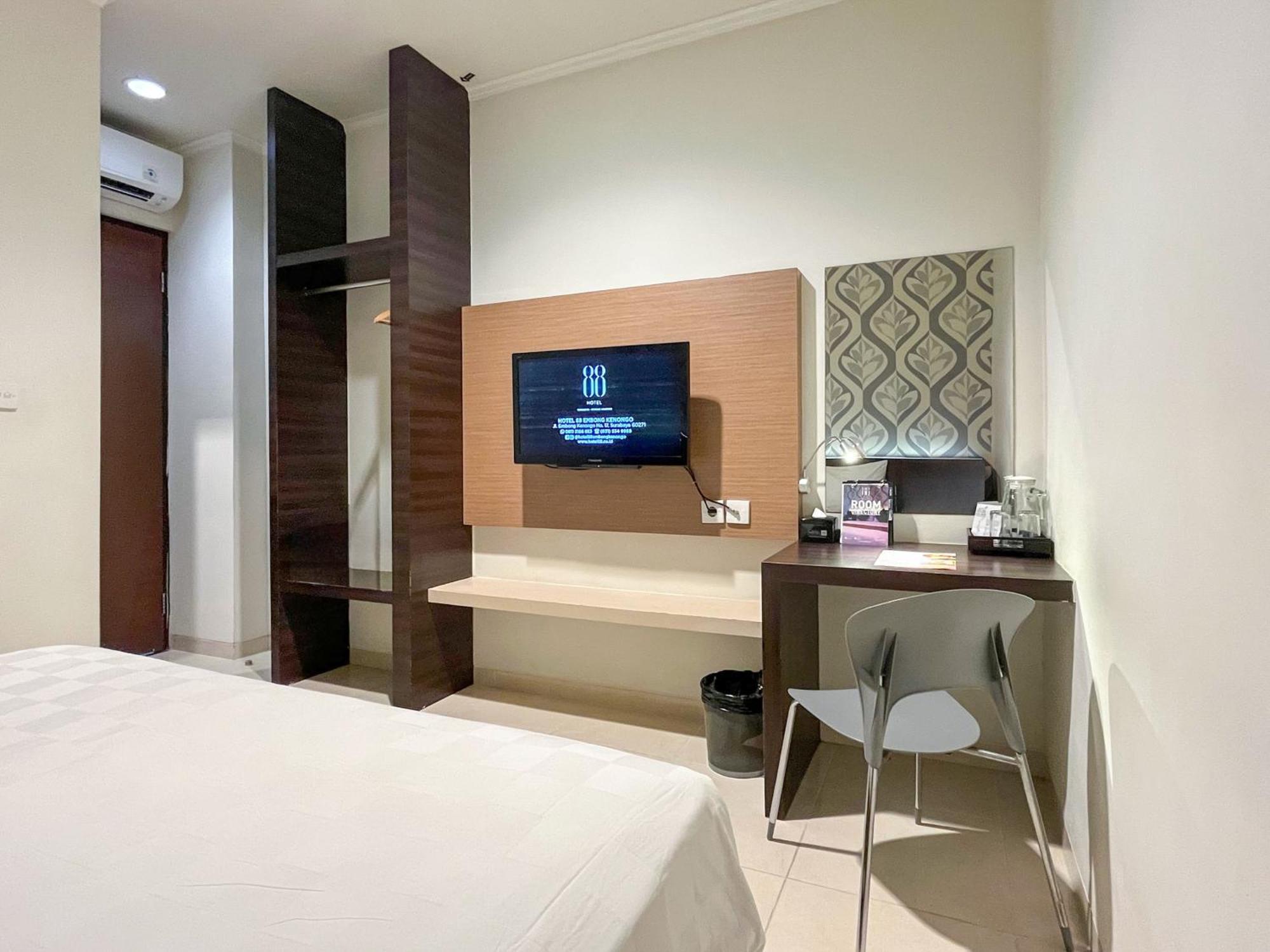 Hotel 88 Embong Kenongo - Kayun By Wh Surabaya Dış mekan fotoğraf
