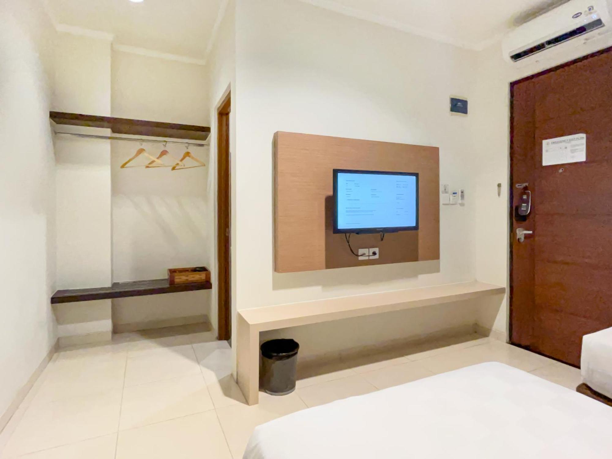 Hotel 88 Embong Kenongo - Kayun By Wh Surabaya Dış mekan fotoğraf