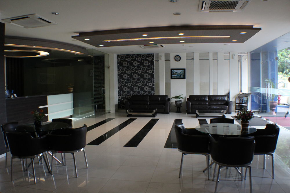 Hotel 88 Embong Kenongo - Kayun By Wh Surabaya Dış mekan fotoğraf